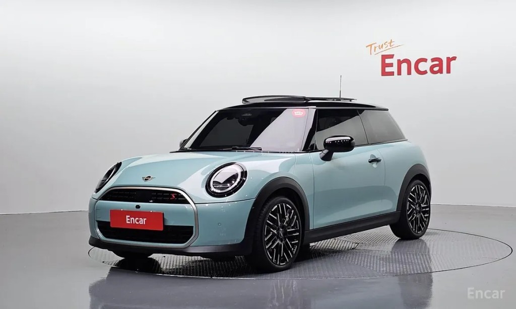 Vehicle photo